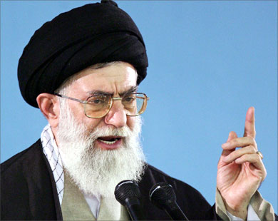تردد أوباما في سورية أضعف الردع الأمريكي في عيون خامنئي تردد أوباما في سورية أضعف الردع الأمريكي في عيون خامنئي