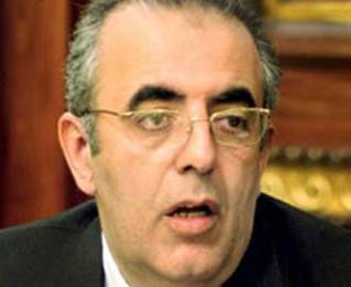 منع وزير الصحة المصري من دخول مدرسة لأن مديرها لا يعرفه