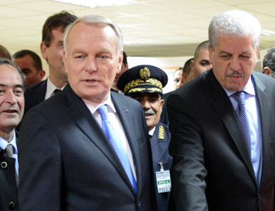 المعارضة الجزائرية تنتقد زيارة رئيس الوزراء الفرنسي وتصفها بالإبتزاز