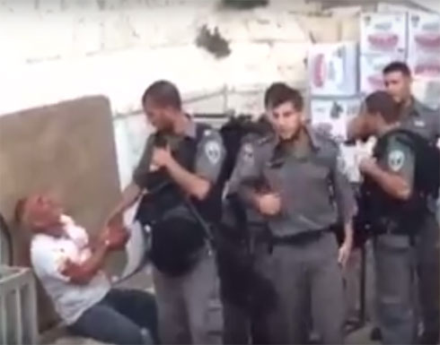 بالفيديو: إصابة جندي إسرائيلي بعملية طعن في القدس المحتلة