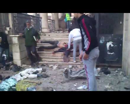 ابو مازن يدعو الى "الوقف الفوري" لقصف المخيمات الفلسطينية في سورية ابو مازن يدعو الى "الوقف الفوري" لقصف المخيمات الفلسطينية في سورية