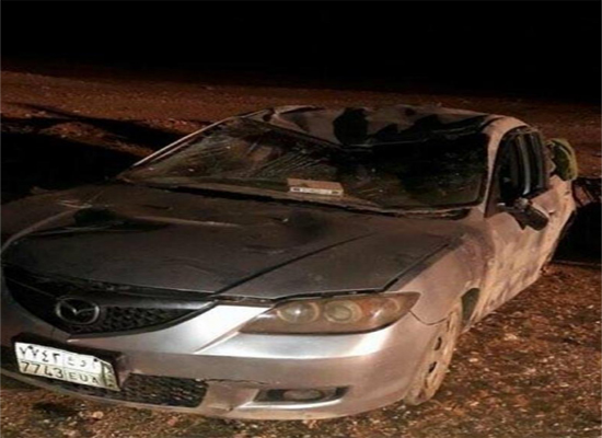 بالصور .. اصابات اثر اصطدام مركبتين " بناقة " في معان