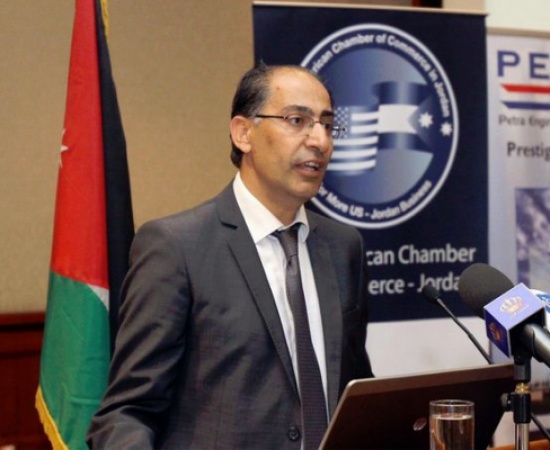 وزير الطاقة يفتتح مشاريع الخلايا الشمسية في الازرق وزير الطاقة يفتتح مشاريع الخلايا الشمسية في الازرق