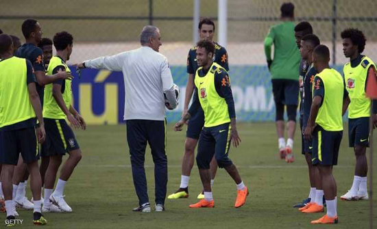 مدرب البرازيل: نيمار ليس جاهزا 100 بالمئة