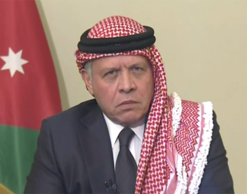 حشود شعبية تستقبل الملك ظهر الأربعاء في مطار الملكة علياء حشود شعبية تستقبل الملك ظهر الأربعاء في مطار الملكة علياء