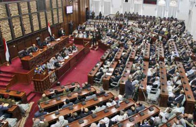 البرلمان اليمني يؤجل جلسة البت في استقالة الرئيس إلى موعد لاحق