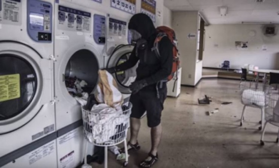 فيديو| هذا ما وجده مستكشف خلال جولته داخل مدن الأشباح بـ"فوكوشيما" اليابانية