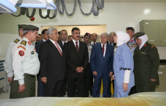 النسور يتفقد مستشفى الامير هاشم في العقبة