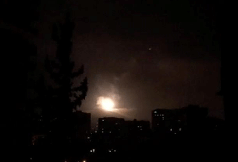 الإعلام السوري: خسائر مادية فقط في الهجوم الجوي على سوريا الإعلام السوري: خسائر مادية فقط في الهجوم الجوي على سوريا