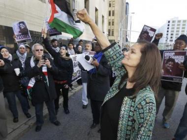 امريكا : السجن والترحيل الى الاردن بحق الناشطة الفلسطينية رسمية عودة امريكا : السجن والترحيل الى الاردن بحق الناشطة الفلسطينية رسمية عودة