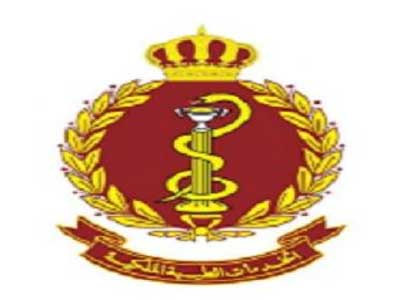 كلية الخدمات الطبية الملكية تحتفل بإضاءة الشموع