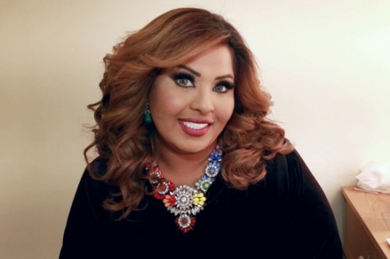 بالفيديو.. هيا الشعيبي للسعوديات: اللي تبي أعلمها السواقة تجي.. لعيونكم أخذت الجمس بالفيديو.. هيا الشعيبي للسعوديات: اللي تبي أعلمها السواقة تجي.. لعيونكم أخذت الجمس