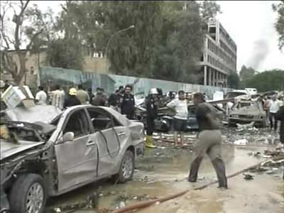 132 قتيلا و 600 جريح في انفجارين ببغداد.. والمالكي يقول ان "جرائم البعث والقاعدة" لن تنجح في تعطيل الانتخابات 132 قتيلا و 600 جريح في انفجارين ببغداد.. والمالكي يقول ان "جرائم البعث والقاعدة" لن تنجح في تعطيل الانتخابات