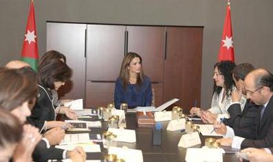 الملكة تترأس اجتماعا لبحث الخطة الاستراتيجية لبرنامج حماية الطفل من الإساءة