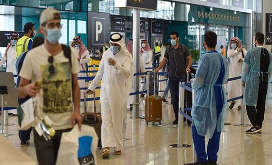 السعودية : تأجيل رفع قيود السفر وفتح المنافذ السعودية : تأجيل رفع قيود السفر وفتح المنافذ