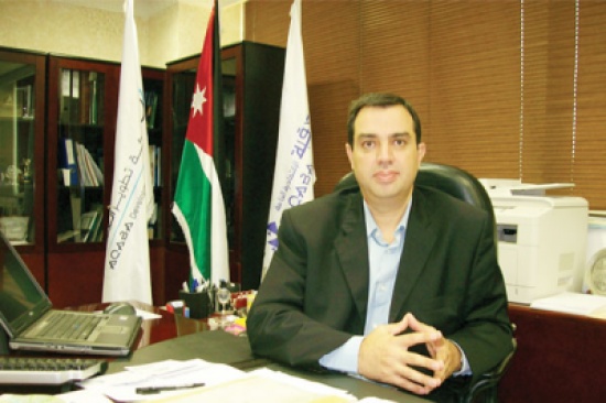 وزير التخطيط يلتقي فعاليات خيرية وتعاونية بالطفيلة