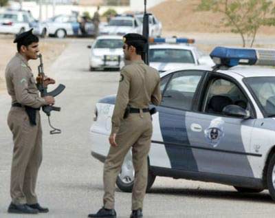 مسلحون يتسللون من الحدود اليمنية الى السعودية ويقتلون عسكريا سعوديا ويجرحون 11 آخرين