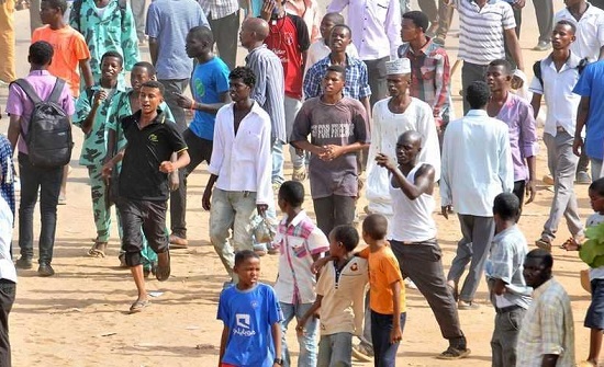 مئات الطلبة يتظاهرون في السودان احتجاجا على الغلاء