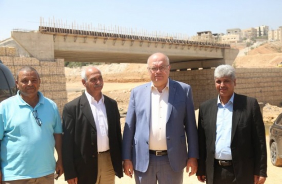 هلسه يعلن بدء العمل بالعطاء الجديد لاستكمال طريق المصفاة