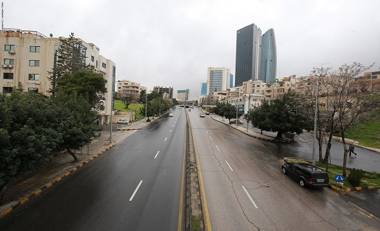 مطالبة باستثناء قطاع الصحة والأدوية ومستلزماتها من الحظر مطالبة باستثناء قطاع الصحة والأدوية ومستلزماتها من الحظر