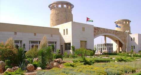 رئيس المكتب الثقافي الكويتي يزور جامعة العلوم والتكنولوجيا رئيس المكتب الثقافي الكويتي يزور جامعة العلوم والتكنولوجيا