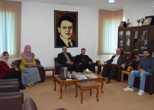 رئيس جامعة إربد الأهلية يستقبل طلبة كلية القانون المشاركين في مسابقة المحاكمة الصورية رئيس جامعة إربد الأهلية يستقبل طلبة كلية القانون المشاركين في مسابقة المحاكمة الصورية