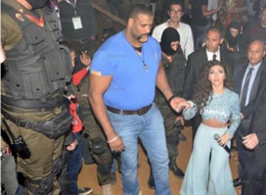 حارس ميريام فارس يخطف الأنظار منها حارس ميريام فارس يخطف الأنظار منها