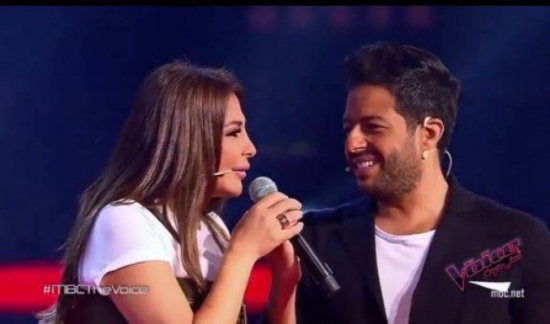 اليسا تثير الجدل بقبلاتها الجنونية لمحمد حماقي.. شاهدوا الفيديو اليسا تثير الجدل بقبلاتها الجنونية لمحمد حماقي.. شاهدوا الفيديو