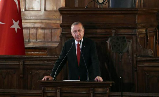 إردوغان يصدر 7 مراسيم لإعادة هيكلة مؤسسات الدولة إردوغان يصدر 7 مراسيم لإعادة هيكلة مؤسسات الدولة