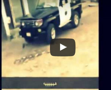 شاهد... لص يسرق مليون ريـال من صراف آلي