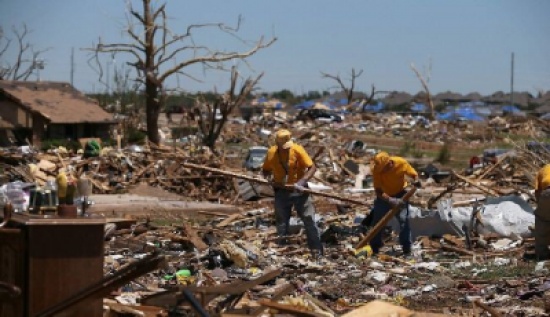 ارتفاع حصيلة ضحايا أعاصير أوكلاهوما إلى 18 قتيلاً