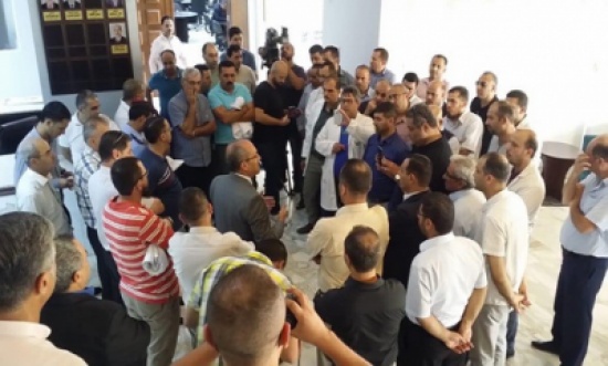 بالصور : اطباء يطالبون بحقوقهم ويهددون بالتصعيد بالصور : اطباء يطالبون بحقوقهم ويهددون بالتصعيد