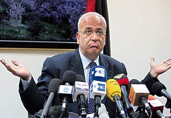 عريقات يؤكد : حل الدولتين لم يعد قائما وعلى عباس مصارحة الشعب الفلسطيني ! عريقات يؤكد : حل الدولتين لم يعد قائما وعلى عباس مصارحة الشعب الفلسطيني !