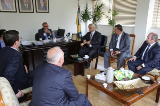 وفد طبي من الجمعيّة الأردنيّة للأطباء الدارسين بالروسيّة يزور "الأردنية"