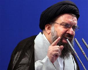 ايران تصعد استفزازاتها..إمام جمعة طهران يهاجم مفتي السعودية وآل الشيخ يفند ادعاءاته