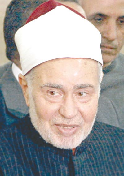 إنذار قضائي يطالب طنطاوي بالرجوع عن منع النقاب إنذار قضائي يطالب طنطاوي بالرجوع عن منع النقاب