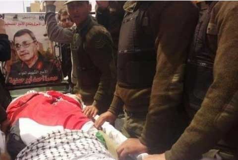 الفصائل الفلسطينية كافة تشيع أبو حمدية الى مثواه الأخير الفصائل الفلسطينية كافة تشيع أبو حمدية الى مثواه الأخير
