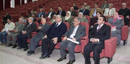 الحنيطي يلتقي اسرة كلية طب مؤتة