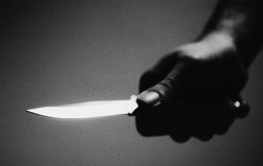 طعن ثلاثيني في مشاجرة واسعة بالكرك طعن ثلاثيني في مشاجرة واسعة بالكرك