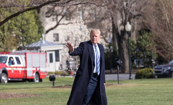 "بلومبرغ": ترامب يستعد لترحيل دبلوماسيين روس