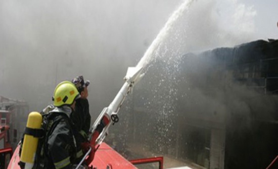 اخماد حريق في مكتب عمل المفرق