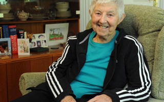 ثمانينية تنجو بعد 4 أيام دون طعام ولا شراب