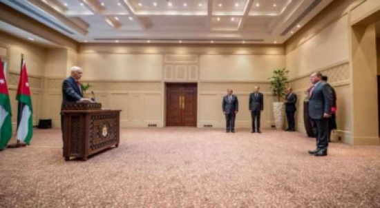 الذويب يؤدي اليمين الدستورية أمام جلالة الملك بتعيينه عضوا في المحكمة الدستورية الذويب يؤدي اليمين الدستورية أمام جلالة الملك بتعيينه عضوا في المحكمة الدستورية