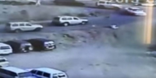 شاهد..  دهس طالب أثناء ذهابه للمدرسة