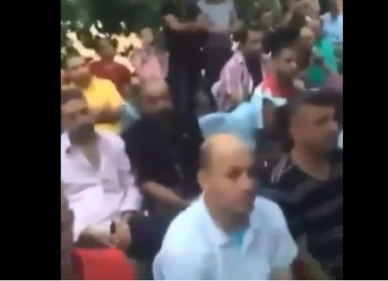 فيديو : دعوة لانتخاب حركة فتح بـ "الكندرة" تغزو مواقع التواصل الاجتماعي فيديو : دعوة لانتخاب حركة فتح بـ "الكندرة" تغزو مواقع التواصل الاجتماعي