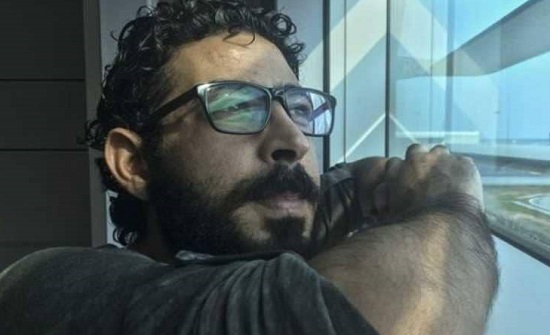 نهاية سعيدة للاجئ سوري علق بمطار لمدة طويلة نهاية سعيدة للاجئ سوري علق بمطار لمدة طويلة