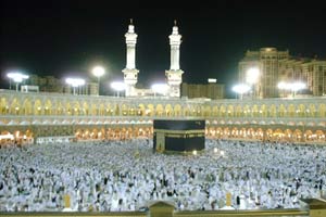 مئات الالاف في مكة استعدادا للحج والسعودية تواجه تحديات صحية وامنية مئات الالاف في مكة استعدادا للحج والسعودية تواجه تحديات صحية وامنية
