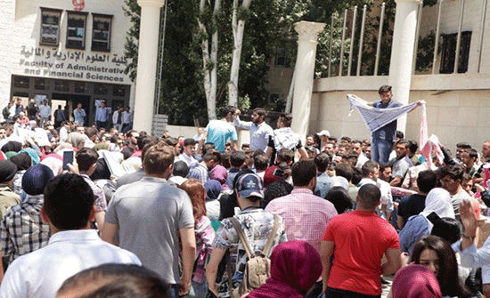 جامعة البترا تنظم وقفة تضامنية في ذكرى النكبة جامعة البترا تنظم وقفة تضامنية في ذكرى النكبة