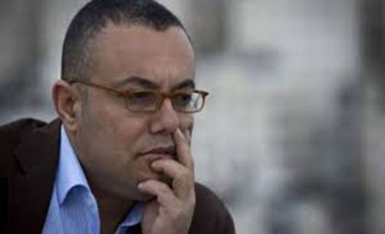 وفد من "حماس" برام الله يزور الناطق باسم "فتح"