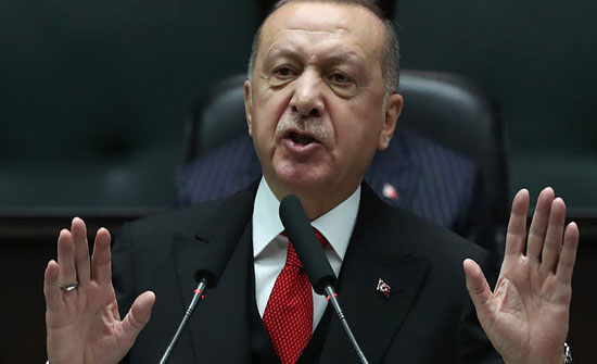 بالفيديو :هكذا يحمي أردوغان نفسه من كورونا بالفيديو :هكذا يحمي أردوغان نفسه من كورونا